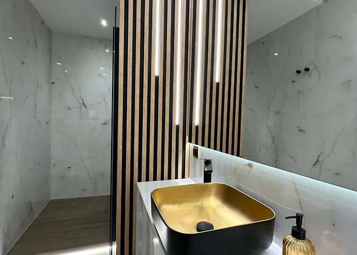 Апартаменты Gold Z Widokiem Na Morze Дзивновек